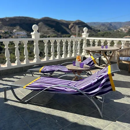 Azul - A Self-catering With Shared Pool & Hot Tub In Apartment *